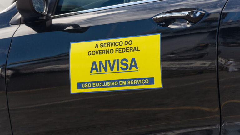 anvisa-determina-a-suspensao-e-a-apreensao-de-produtos-de-beleza-irregulares-em-todo-o-brasil