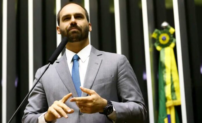 razao-do-medo-a-esquerda-e-do-centrao-sobre-a-candidatura-de-eduardo-bolsonaro-para-presidente razao-do-medo-a-esquerda-e-do-centrao-sobre-a-candidatura-de-eduardo-bolsonaro-para-presidente
