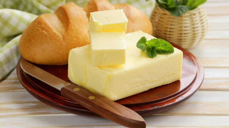manteiga-caseira-irresistivel-que-e-uma-delicia-ver