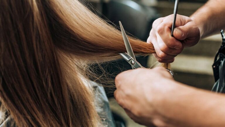 6-cortes-de-cabelo-que-afinam-seu-rosto-e-devolvem-aquela-aparencia-de-20-anos