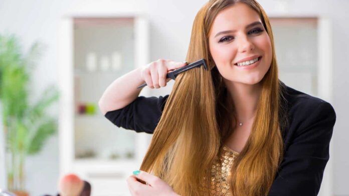 adeus-penteado-da-vovo,-7-penteados-simples-que-levantam-o-visual-e-dao-instantaneamente-um-efeito-“mais-jovem”