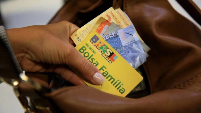 seu-pagamento-do-bolsa-familia-pode-ser-cortado-a-qualquer-momento-se-voce-nao-cumprir-essas-condicoes seu-pagamento-do-bolsa-familia-pode-ser-cortado-a-qualquer-momento-se-voce-nao-cumprir-essas-condicoes