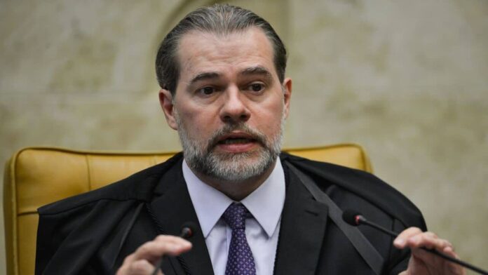 transparency-international-reage-a-viagem-de-toffoli-com-advogado-do-master:-“severa”