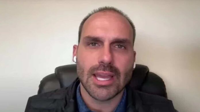 eduardo-bolsonaro-reage-apos-alexandre-de-moraes-ser-afastado-da-lei-magnitsky eduardo-bolsonaro-reage-apos-alexandre-de-moraes-ser-afastado-da-lei-magnitsky
