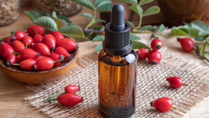 o-oleo-de-origem-natural-pode-suavizar-rugas-e-pes-de-galinha-no-rosto-e-nas-maos