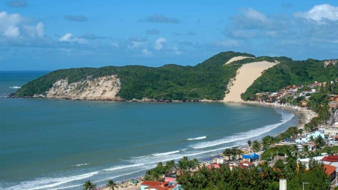 uma-cidade-do-nordeste-ganha-fama-por-suas-aguas-mornas-e-cristalinas-e-dunas-incriveis-para-relaxar