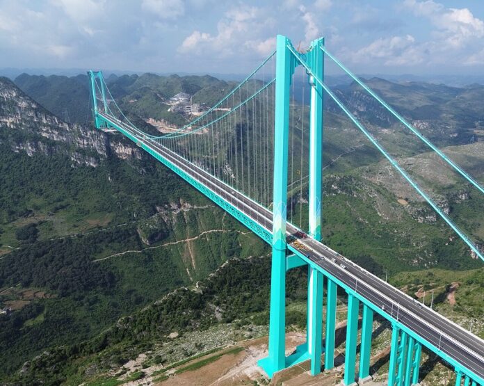 a-ponte-mais-alta-do-mundo-tem-625-metros-de-altura-e-muda-tudo-entre-os-vales-profundos-de-guizhou
