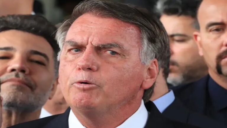 stm-deve-analisar-pedido-de-expulsao-de-bolsonaro-e-generais-das-forcas-armadas