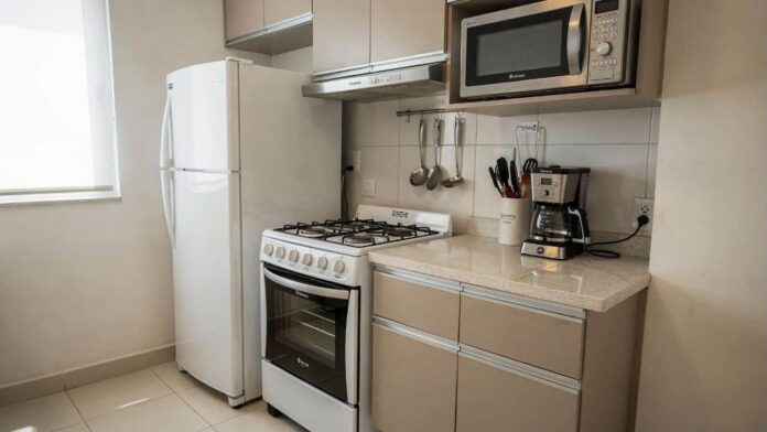 a-eletrica-essencial-na-organizacao-lista-as-7-eletricas-essenciais-para-uma-cozinha-moderna-e-produtiva