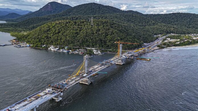 ponte-de-guaratuba,-avaliada-em-mais-de-r$-400-milhoes,-chega-a-91%-de-conclusao-e-tera-mais-de-1,2-km-sobre-o-mar ponte-de-guaratuba,-avaliada-em-mais-de-r$-400-milhoes,-chega-a-91%-de-conclusao-e-tera-mais-de-1,2-km-sobre-o-mar