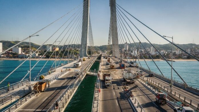 ponte-de-guaratuba-chega-a-91%-de-conclusao-e-une-trecho-estaiado-com-trecho-pre-moldado ponte-de-guaratuba-chega-a-91%-de-conclusao-e-une-trecho-estaiado-com-trecho-pre-moldado
