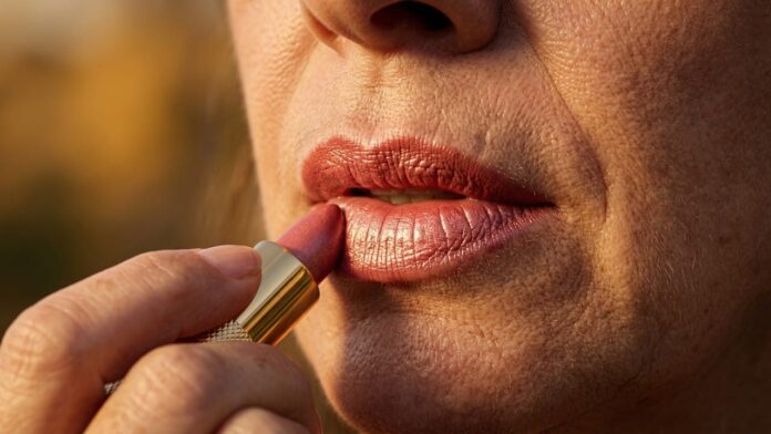 4-batons-cremosos-que-ajudam-a-realcar-labios-maduros-depois-dos-50-e-ainda-hidratam 4-batons-cremosos-que-ajudam-a-realcar-labios-maduros-depois-dos-50-e-ainda-hidratam