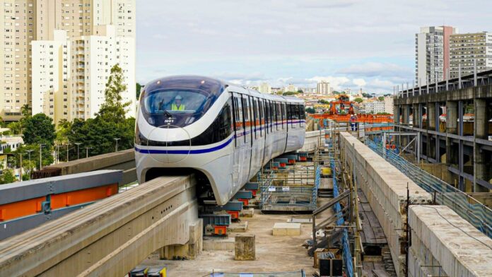 megaprojeto-do-monotrilho-linha-17-ouro-e-inaugurado-com-5-carros,-capacidade-para-616-passageiros-e-investimento-de-r$-5,8