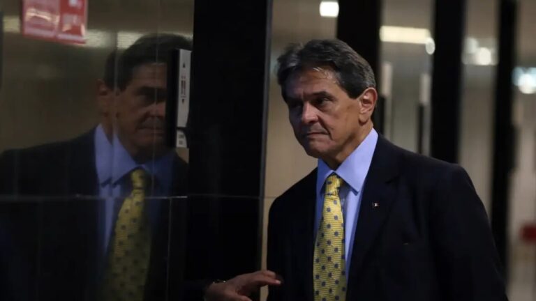 justica-determina-que-roberto-jefferson-pague-r$-200-mil-a-agente-da-pf