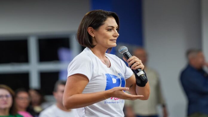 mensagem-de-michelle-para-flavio-bolsonaro-apos-exclusao-de-candidato-do-tcu