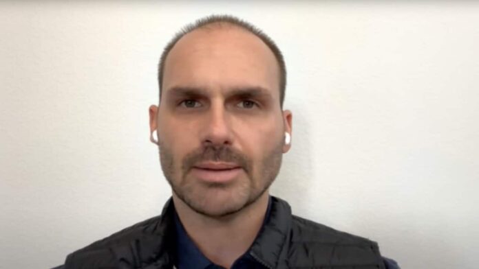 alexandre-de-moraes-vota-pela-condenacao-de-eduardo-bolsonaro-no-julgamento-do-stf