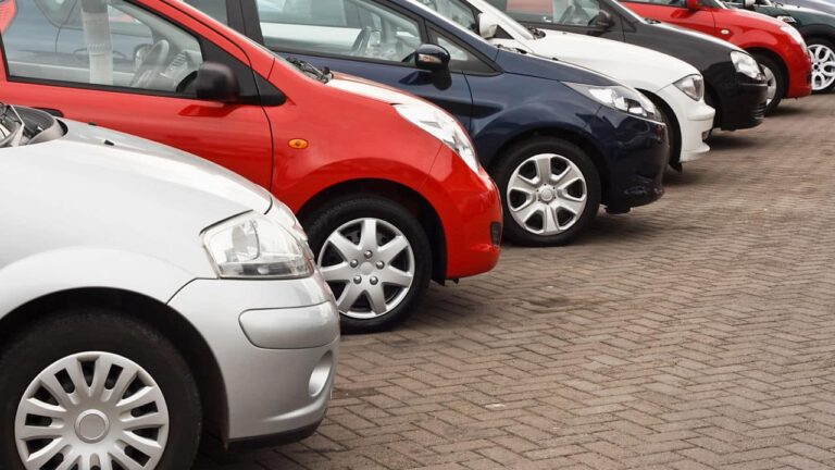 escolha-secreta-entre-motoristas-faz-carro-desvalorizar-apenas-8,38%-e-vender-mais-rapido-que-prata-e-preto