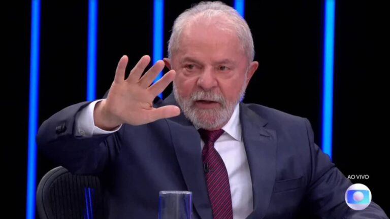 lula-quer-reviver-a-narrativa-da-covid-contra-flavio-bolsonaro,-mas-o-problema-e-que-o-senador-se-vacinou