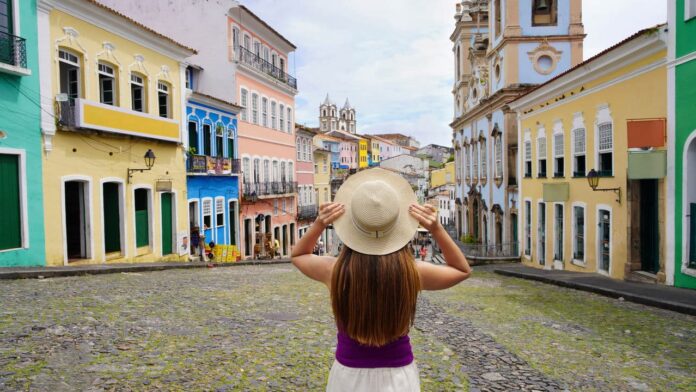 no-nordeste,-cidade-com-mar-quente-vira-preferida-dos-turistas-o-ano-todo no-nordeste,-cidade-com-mar-quente-vira-preferida-dos-turistas-o-ano-todo