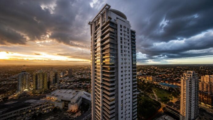 predio-mais-alto-de-sao-jose-dos-campos-impressiona-com-37-andares,-123-metros-de-altura-e-enfrenta-ventos-de-ate-100-km-por