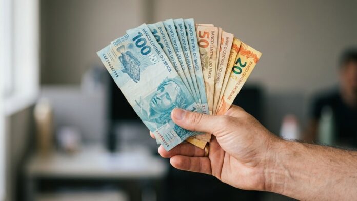 novo-salario-minimo-ja-esta-em-vigor-e-altera-valores-do-seu-pis,-inss-e-mei-em-2026