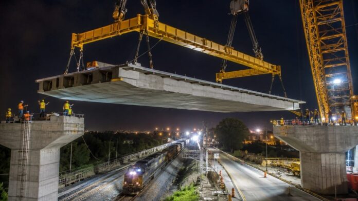 megaconstrucao-na-china-constroi-viaduto-de-2.500-toneladas-em-apenas-24-horas-e-resolve-gargalo-em-estrada-de-duas-pistas megaconstrucao-na-china-constroi-viaduto-de-2.500-toneladas-em-apenas-24-horas-e-resolve-gargalo-em-estrada-de-duas-pistas