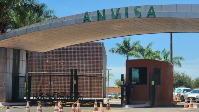 anvisa-emite-alerta-e-determina-coleta-de-antibioticos-com-fragmentos-de-vidro,-alem-de-suspender-lote-por-impurezas anvisa-emite-alerta-e-determina-coleta-de-antibioticos-com-fragmentos-de-vidro,-alem-de-suspender-lote-por-impurezas