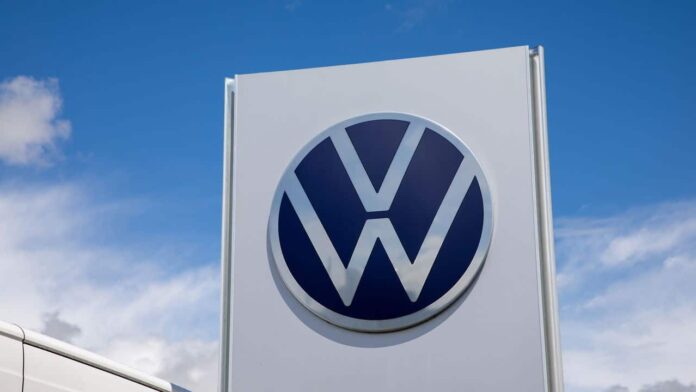 volkswagen-prepara-cortes-historicos-de-ate-100-mil-empregos-e-pode-fechar-fabricas,-revela-jornal volkswagen-prepara-cortes-historicos-de-ate-100-mil-empregos-e-pode-fechar-fabricas,-revela-jornal