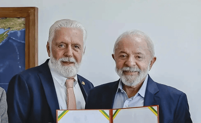 investigacao-cita-mensagens-encontradas-no-celular-do-fundador-do-banco-master;-conteudo-faz-parte-de-investigacao-policial investigacao-cita-mensagens-encontradas-no-celular-do-fundador-do-banco-master;-conteudo-faz-parte-de-investigacao-policial