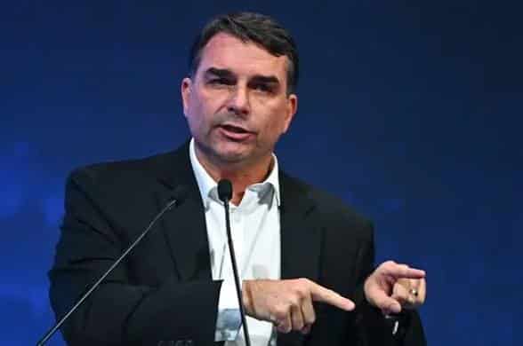 registros-indicam-que-flavio-bolsonaro-esteve-no-brasil-durante-evento-em-nova-york registros-indicam-que-flavio-bolsonaro-esteve-no-brasil-durante-evento-em-nova-york