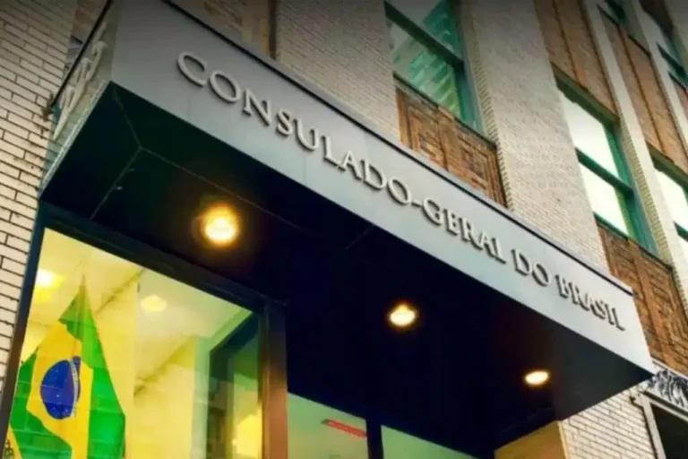 video-mostra-evacuacao-de-consulado-brasileiro-em-nova-york-apos-risco-de-desabamento-de-predio-vizinho;-olhar