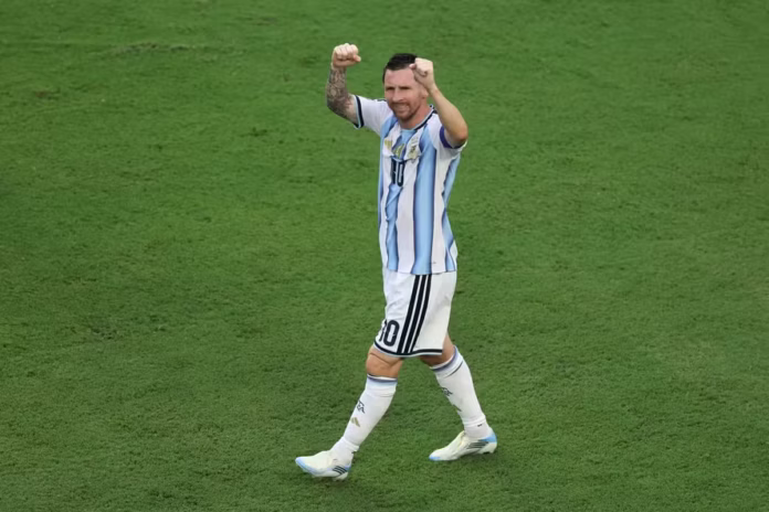 argentina-busca-reviravolta-epica,-elimina-egito-e-segue-viva-na-defesa-do-titulo-da-copa-do-mundo