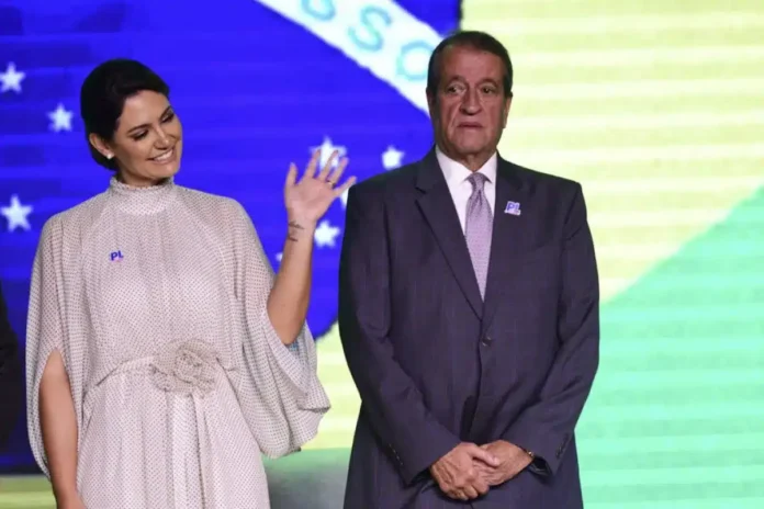valdemar-diz-que-nao-substituira-michelle-no-pl-mulher-e-promete-tentar-reaproximacao-com-flavio-bolsonaro valdemar-diz-que-nao-substituira-michelle-no-pl-mulher-e-promete-tentar-reaproximacao-com-flavio-bolsonaro