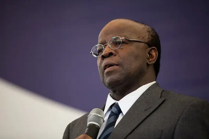 joaquim-barbosa-deveria-desistir-da-corrida-a-presidencia,-diz-presidente-da-democracia-crista