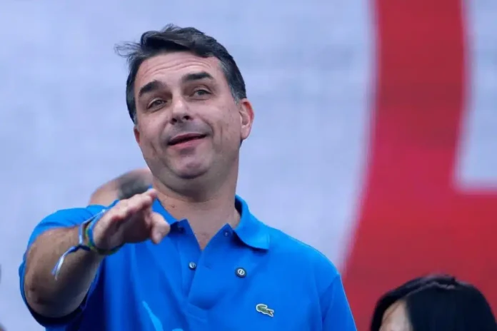flavio-bolsonaro-processa-cnmp-contra-promotor-apos-criticar-manifestacao-religiosa-em-evento-no-rj flavio-bolsonaro-processa-cnmp-contra-promotor-apos-criticar-manifestacao-religiosa-em-evento-no-rj