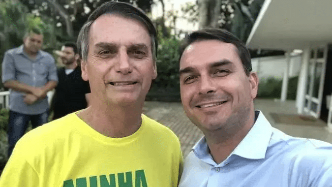 bolsonaro-diz-que-sua-liberdade-depende-da-eleicao-de-flavio-e-pede-unidade-em-torno-da-pre-candidatura