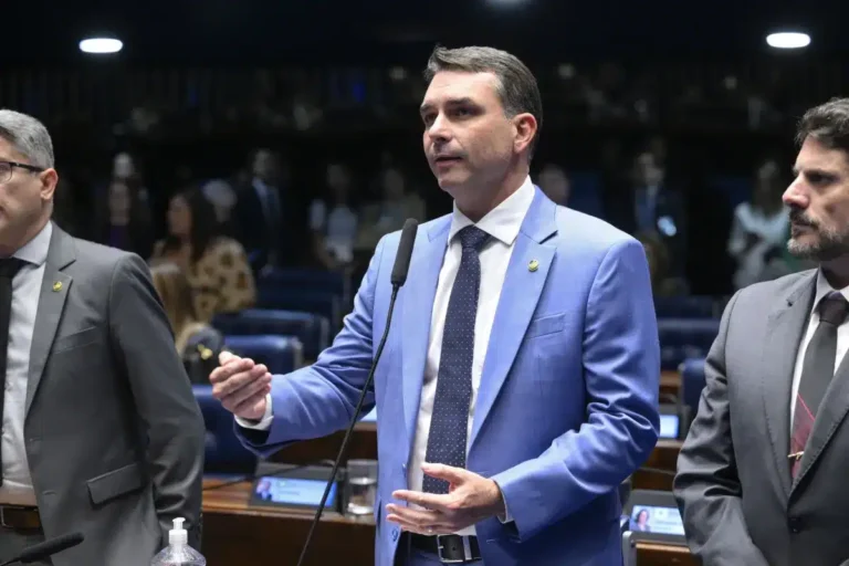 moraes-faz-movimento-que-pode-torna-lo-relator-de-acoes-contra-flavio-bolsonaro-na-justica-eleitoral