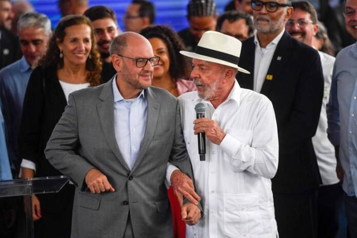 juiz-que-governa-o-rio-chora-ao-lado-de-lula