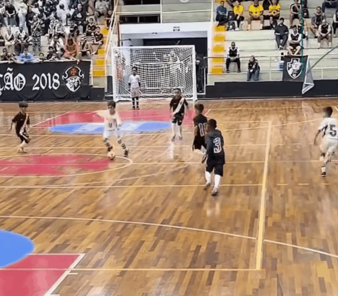 video-do-time-sub-9-do-fluminense-viraliza-e-impressiona-torcedores-com-futebol-envolvente;-assistir