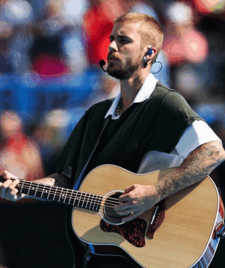 justin-bieber-se-emociona-ao-cantar-musica-gospel-no-primeiro-show-do-intervalo-da-historia-da-copa-do-mundo
