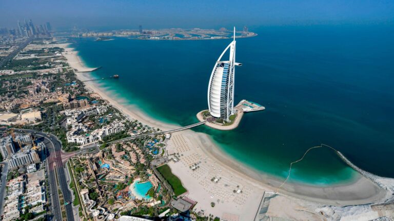 dubai-oferece-ate-r$-4-mil-em-beneficios-para-moradores-levarem-turistas-ao-emirado