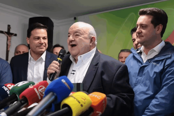 candidato-de-direita-no-parana-recebe-apoio-de-greca,-cristina-graeml-e-ratinho-junior-e-pode-complicar-situacao-de-moro-na-d