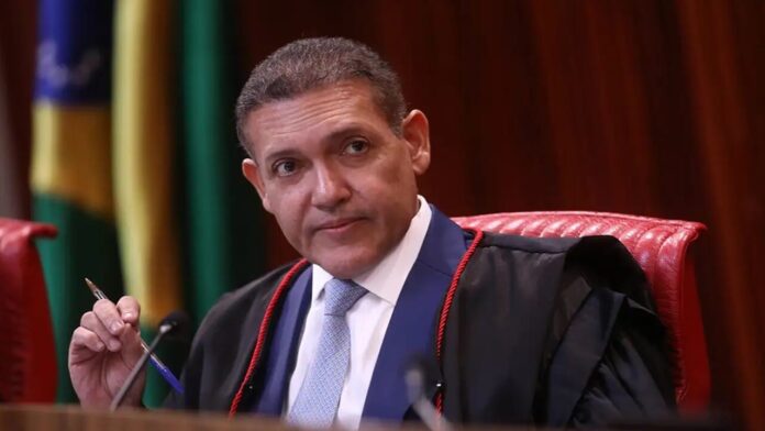 urgente:-nunes-marques-restabelece-direitos-politicos-de-ex-senador-com-caso-identico-ao-de-bolsonaro