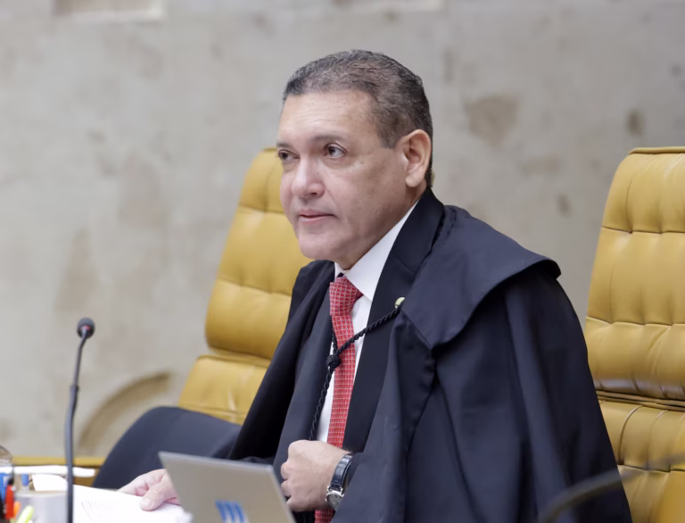 urgente:-nunes-marques-bloqueia-distribuicao-do-fundo-eleitoral-para-todos-os-partidos-por-pedido-de-vista-de-ministra;-veja-v
