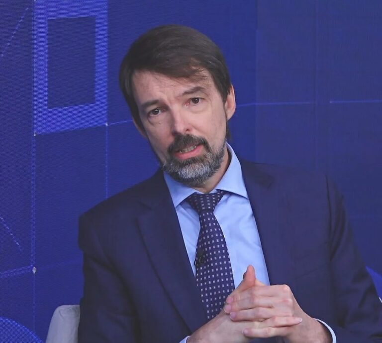 schuler-dispara:-“so-regimes-autoritarios-bloqueiam-observadores”;-veja-video