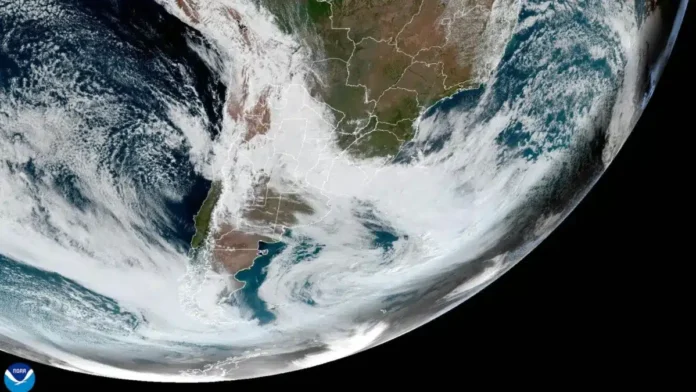 ciclone-extratropical-deve-atingir-varias-regioes-do-brasil-nos-proximos-dias
