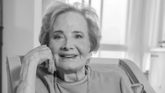 gloria-menezes,-icone-da-televisao-brasileira,-morre-aos-91-anos