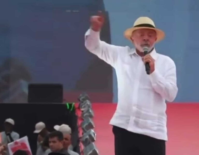 “a-gente-que-nao-acredita-em-deus”:-fala-de-lula-chama-atencao-durante-ato-no-rio;-veja-video