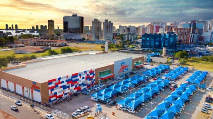 ate-6,6-mil-funcionarios-sao-demitidos-apos-gigante-dos-supermercados-fechar-28-lojas-no-brasil