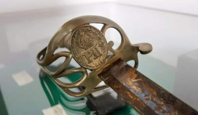 espada-de-dom-pedro-ii:-descubra-onde-esta-guardada-a-rara-reliquia-imperial-presenteada-durante-visita-do-monarca-a-sc